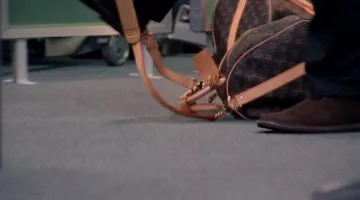 Le sac de voyage Louis Vuitton dans The Newsroom S01E01