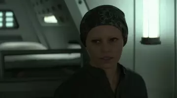 The scarf of Effie Trinkett (Elizabeth Banks) in Hunger Games - The Revolt Part 1