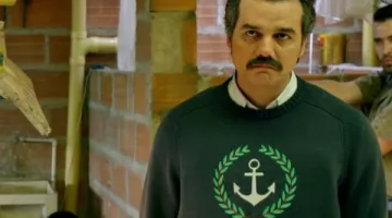 Jersey verde con un ancla de Pablo Escobar en Narcos
