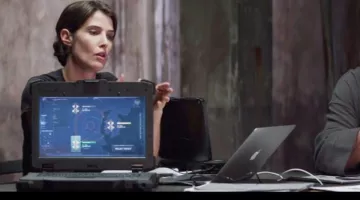 The MacBook Air in Captain America : The Soldier winter