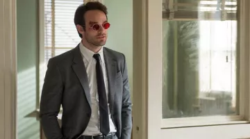 Disfraz de Paul Smith de Matt Murdock (Charlie Cox) en Daredevil S01E03