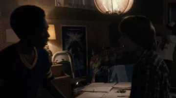 Le poster du film The Thing dans Stranger Things S01E01