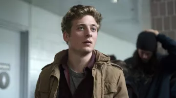 The bomber jacket beige Philipp Gallagher / Lip (Jeremy Allen White in Shameless US S04E06