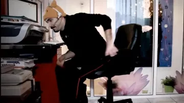 The game console Super Nintendo Kevin Lepape in Noob S04E07