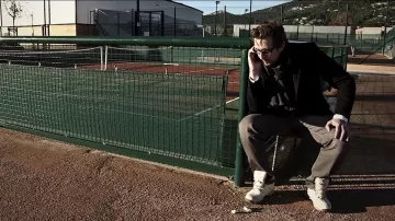 El Club de Tenis Toulonnais al comienzo de la temporada 6 de Noob
