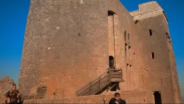 The Castle of Quéribus, the Stronghold of the Mines Henchmen in season 7 Noob