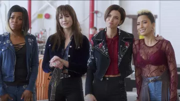 Le jean slim à clou de Calamity (Ruby Rose) dans Pitch Perfect 3