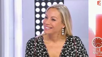 The shirt at flowers of Charlotte Bouteloup in Télématin from the 05/10/2017