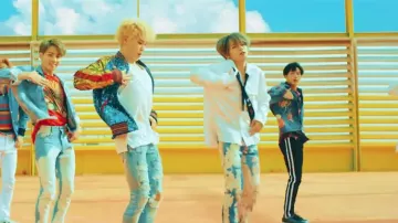 Gucci Brodé de laine cravate comme on le voit dans l'ADN de vidéo clip en BTS