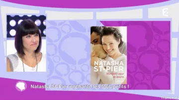 El libro Mon petit coeur de beurre de Natasha St-Pier visto en el programa C'est au del 06/10/2017