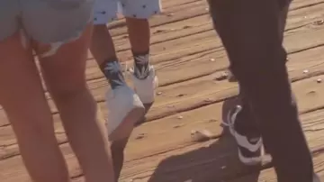 Sneakers Nike Air Jordan 11 "Concord 2011" in the clip, No Type Rae Sremmurd