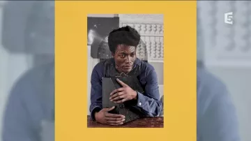 The Double vinyl transparent "I tell a Fly" by Benjamin Clementine, guest of the show C à vous 29 September 2017
