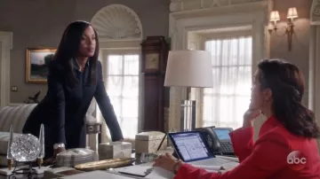 Fleur Jacket Stella McCart­ney worn by Olivia Pope (Kerry Washington) as seen in Scandal S07E01