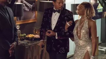 Vestido de Jeremy Scott usado por Cookie Lyon (Taraji P. Henson) como se ve en Empire S04E01