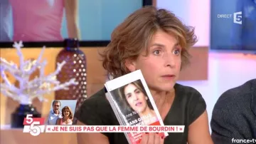 The book In which France, we saw Anne Nivat seen in C to you of the 09/10/2017