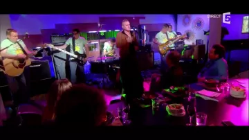 Le morceau Spend the day in bed interprété par Morrissey dans l'émission du 9 octobre 2017