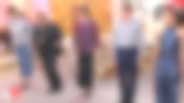 The blouse kimono Janane Boudili in the show I love you etc...