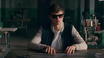 Chaqueta Varsity usada por Miles / Baby (Ansel Elgort) como se ve en Baby Driver