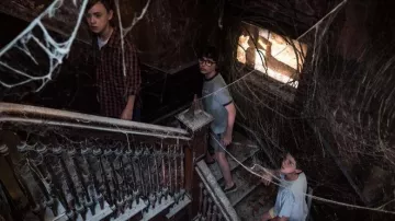 Home "Cranfield House" in Toronto, where were filmed the interior scenes of the abandoned house of Neibold Street in It