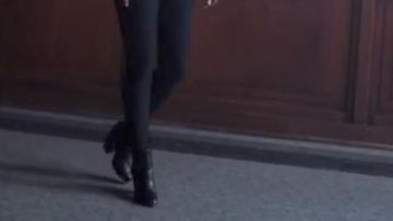 Botas de tacón de Iris West (Candice Patton) en The Flash S04E01