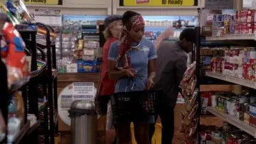 Les authentiques robe, bijoux, chaussures et sac de Zayday Williams (Keke Palmer) dans Scream Queens S01E02