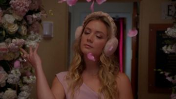 The authentic dress, shoes and jewelry of Chanel #3 (Billie Heavy) in Scream Queens S02E03