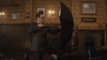 Le parapluie Swaine Adeney Brigg de Galaha / Harry Hart (Colin Firth) dans Kingsman : Services Secrets