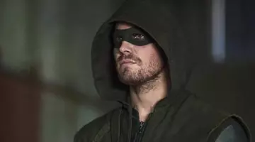 The mask of Oliver Jonas Queen (Stephen Amell) in Arrow
