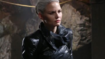El cosplay del traje de cuero oscuro de Emma Swan (Jennifer Morrison) en Once Upon a Time