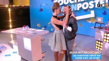La falda a cuadros de Silvia Notargiacomo en Touche pas à mon poste del 16/10/2017 #TPMP #DALS