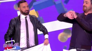 La cravate noire brodée de Cyril Hanouna dans Touche pas à mon poste du 16/10/2017 #TPMP
