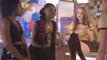 The mini-skirt lined Zara Melody Valentine (Asha Bromfield) in Riverdale S02E02