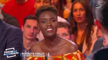 La robe en wax de Rokhaya Diallo dans Touche pas à mon poste du 18/10/2017 #TPMP