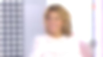 The lace top in white from Laura Tenoudji in Télématin from the 16/10/2017