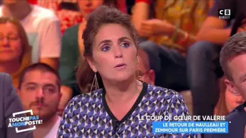 Suéter de estampado geométrico de Valérie Benail en Touche pas à mon poste del 12/10/2017 #TPMP