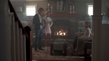 Sneakers Converse Chuck Taylor All-Star Hi Betty Cooper (Lili Reinhart) in Riverdale S02E02