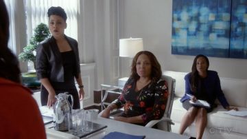 The leather jacket short Michael Kors of Tegan Price (Amirah Vann) How to Get Away with Murder S04E04