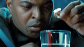 La chevalière Quan­tum Mecha­nix dans Star Trek into Darkness