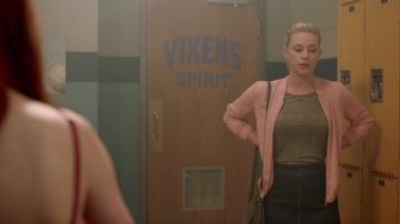 The denim skirt, Wilfred Free Betty Cooper (Lili Reinhart) in Riverdale S02E02