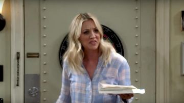 Penny's (Kaley Cuoco) Sky Blue Rails Camisa a cuadros en The Big Bang Theory S11E05