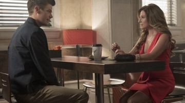 The red dress BCBGMAXAZRIA Rebecca Sharpe (Sugar Lyn Beard) in The Flash S04E03