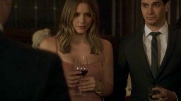 The pink dress BCBGMAXAZRIA salmon suede worn by Paige Dineen (Katharine McPhee) in Scorpio S04E05