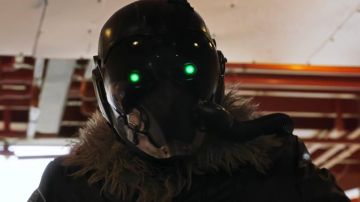 The replica of the helmet of Adrian Toomes / Vulture (Michael Keaton) in Spider-Man : Homecoming