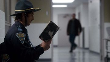 Cujo Book por Stephen King Leído por Morgue Guard como se ve en Stranger Things temporada 1