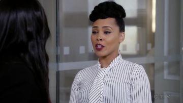 The blouse striped Derek Lam Tegan Price (Amirah Vann) in the How To Get Away With Murder S04E05