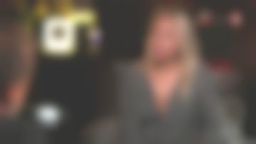 The flowing Gown of black printed floral Charlotte Bouteloup in Télématin from the 28/10/2017