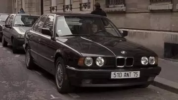 La BMW série 5 535i de 1991 de Deirdre (Natascha McElhone) dans Ronin