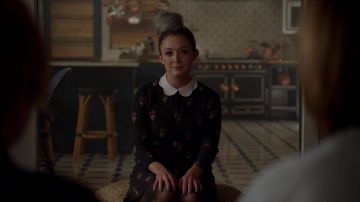 COS White Collar worn by Winter Anderson (Billie Lourd) as seen in American Horror Story S07E01