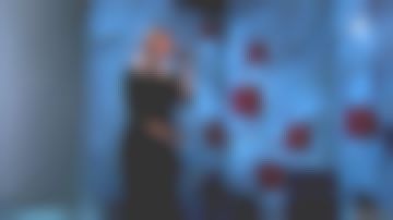 The combination jumpsuit in velvet of Nolwenn Leroy in Strongly Sunday of the 29/10/2017