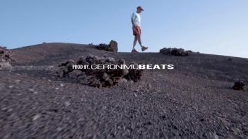 Les sneakers Nike Air Max plus TN Ultra de Mister V dans son clip Apollo 13